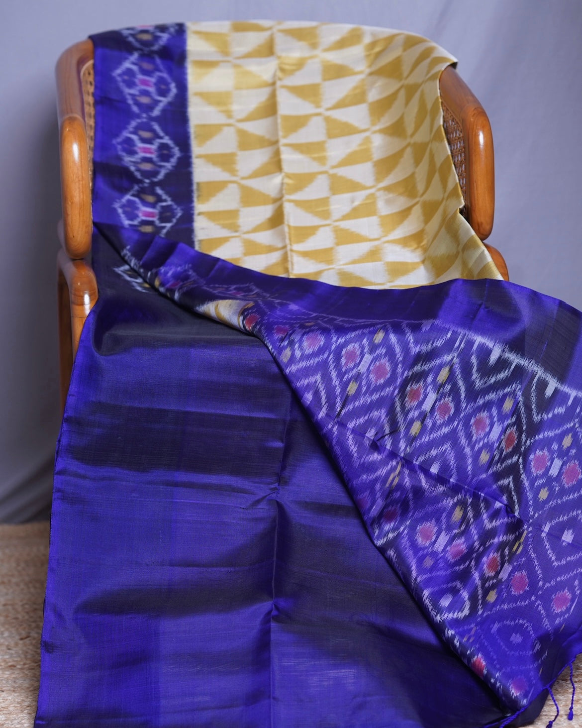 Ikkath Style Kanchi Pattu with Contrast Borders