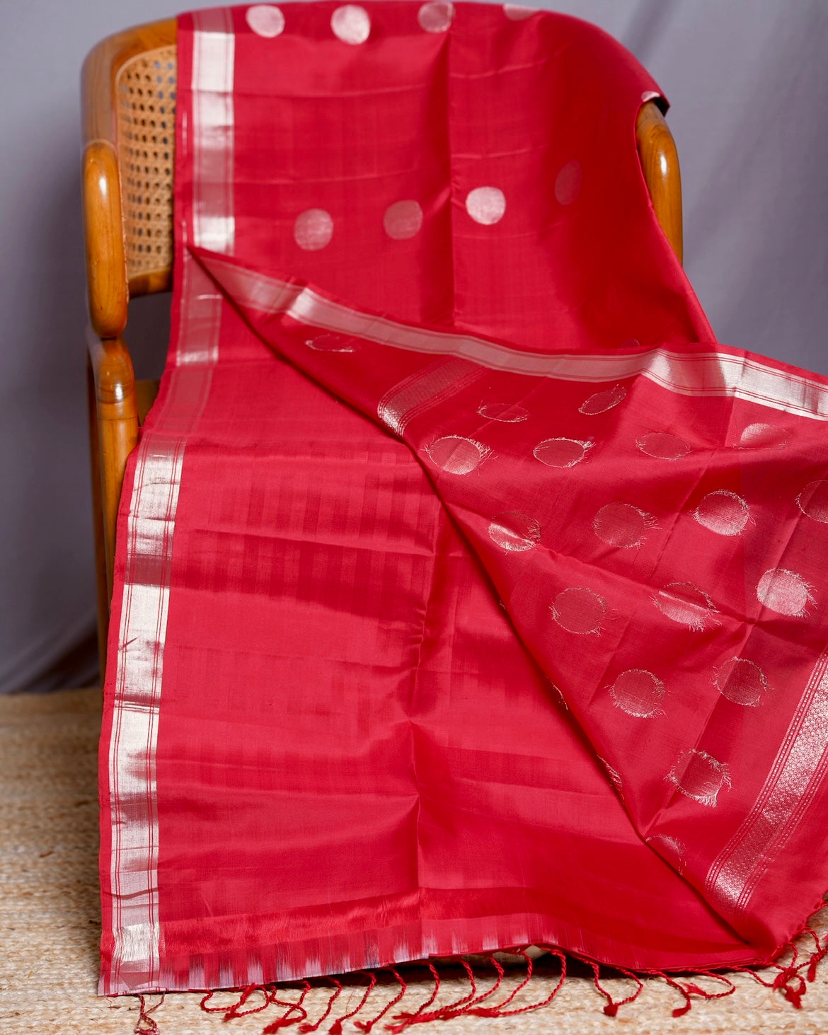 Kanchi Pattu with Round Butis