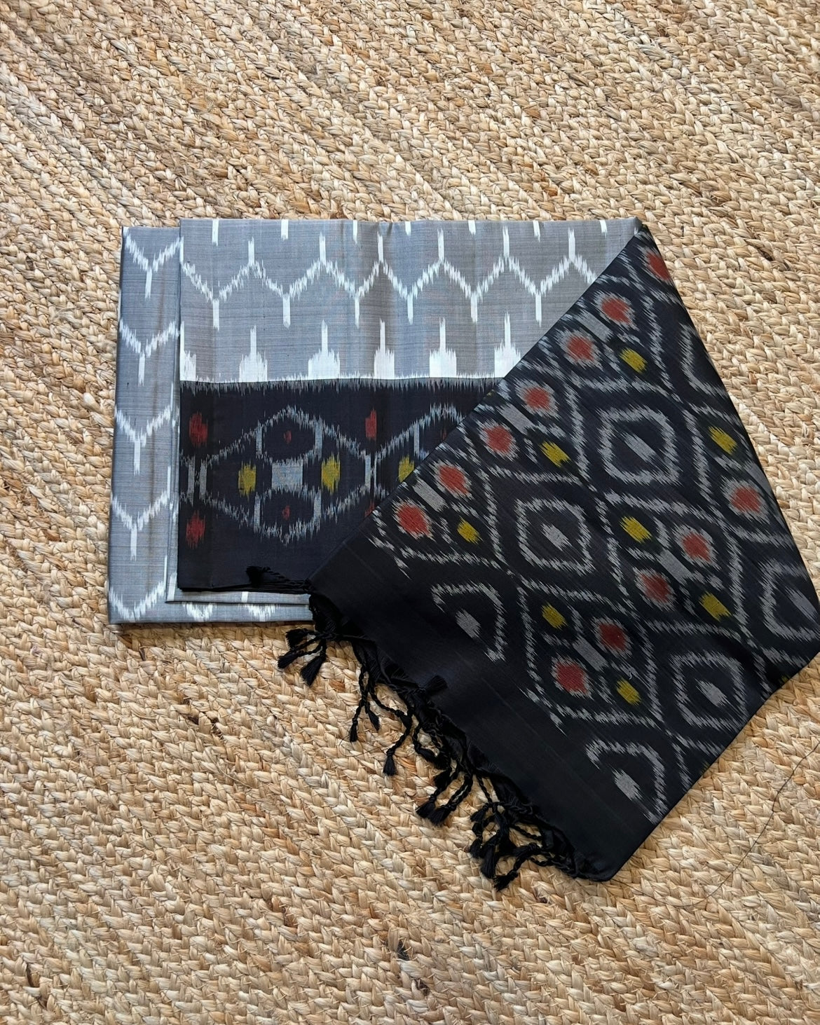 Ikkath Style Kanchi Pattu with Contrast Borders