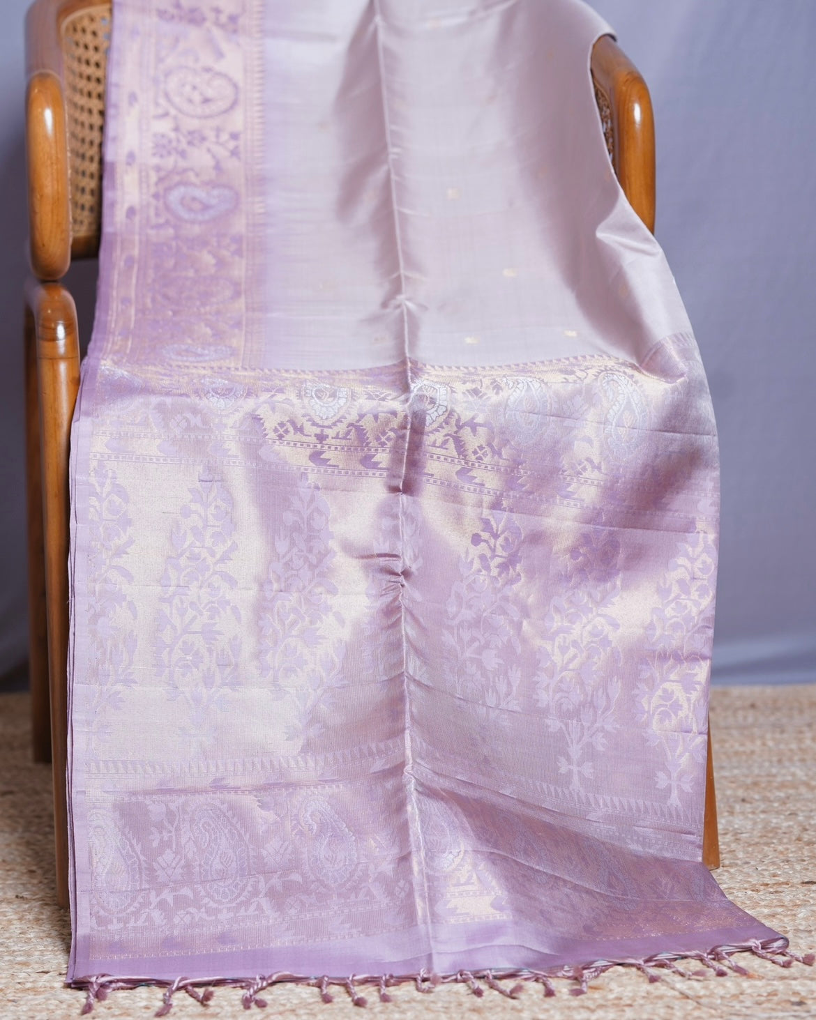 Off-white Kanchi Pattu with Lavender Mango Border