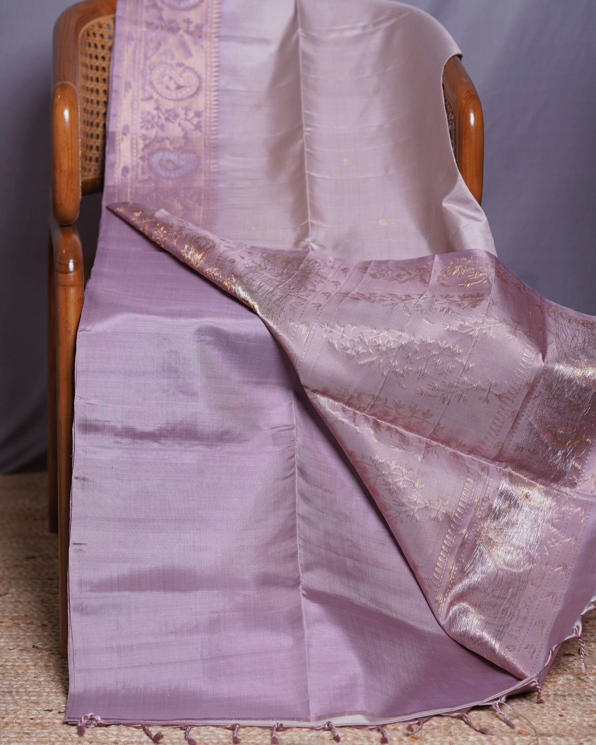 Off-white Kanchi Pattu with Lavender Mango Border