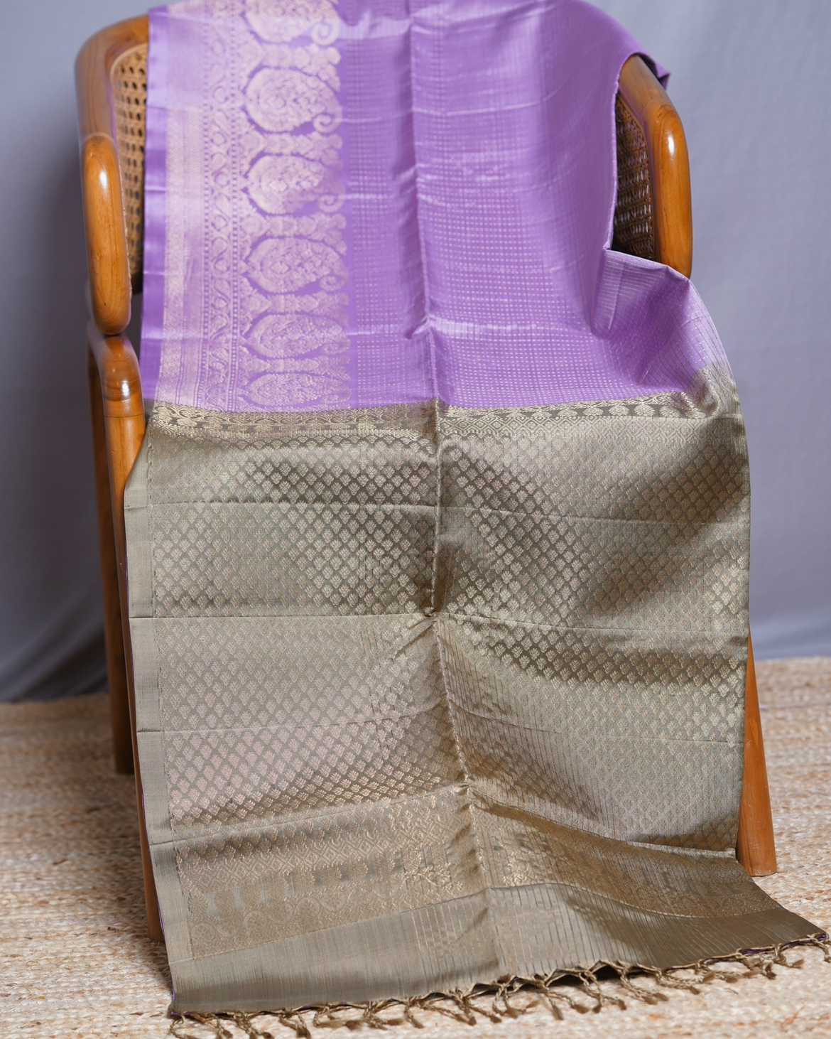 Lavender Kanchi Pattu with Mango Border