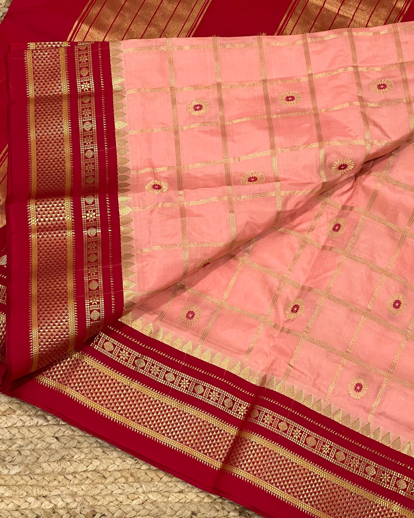 Narayanpet Pattu with checks & buti